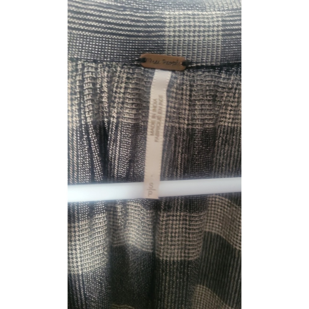 Free People Plaid Shirt Button down W/Pockets Oversized Size Small - Picture 3 of 8